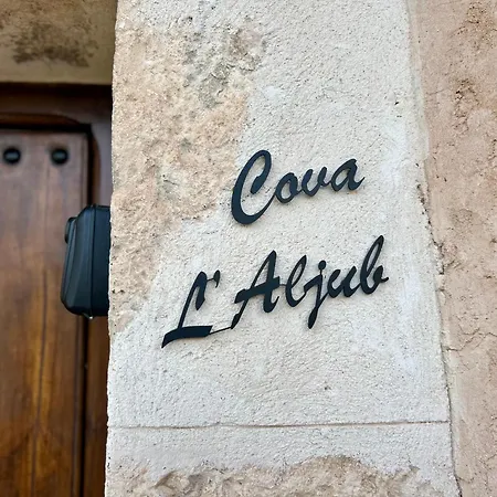 Holiday home Cova L'aljub