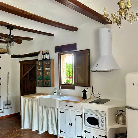 Holiday home Cova L'aljub *