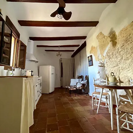 Cova L'aljub Holiday home